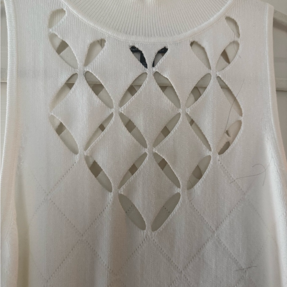 White House Black Market White Sleeveless Knit Tank with Decorative Cutout Back - Picture 2 of 6